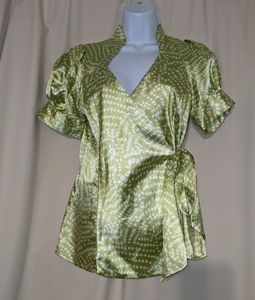 BCBGMAXAZRIA lime green short sleeve blouse small